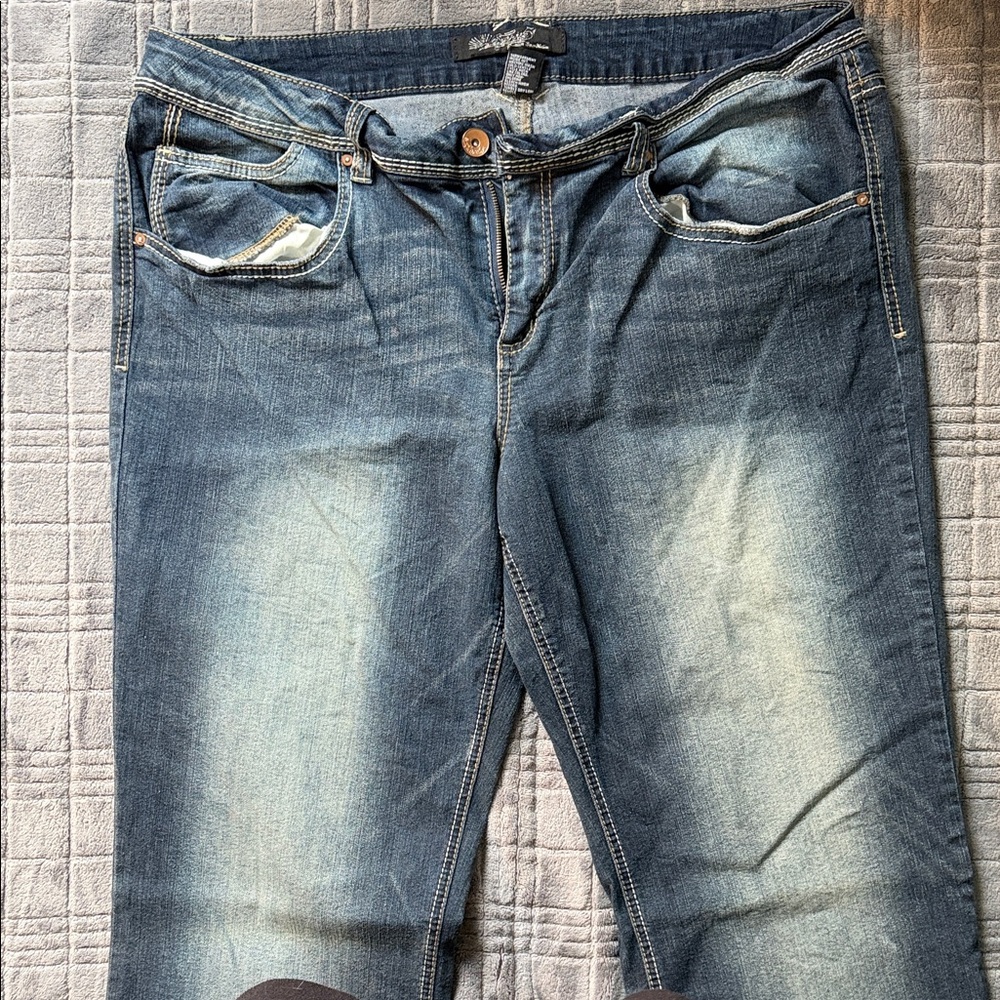Extra tall women’s jeans. 37” inseam